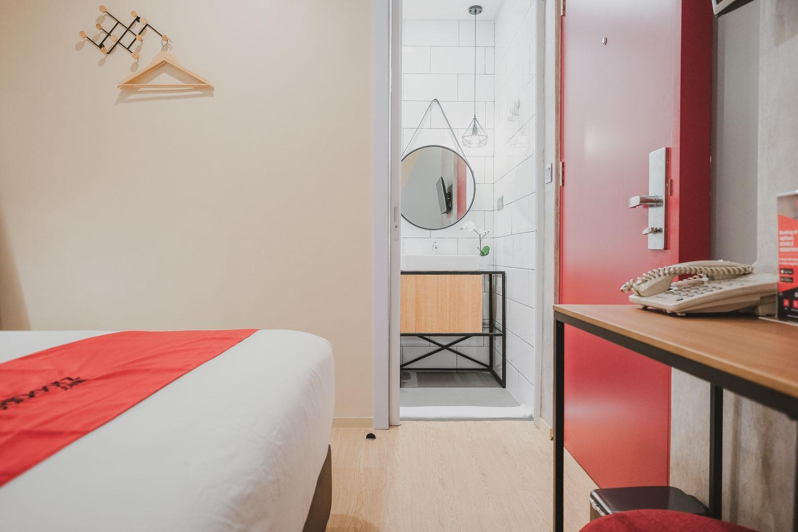 RedDoorz Plus @ Thamrin Jakarta Exterior foto
